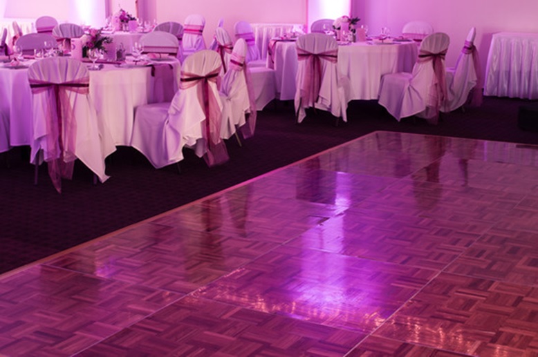 dance-floor-on-the-wedding-hall